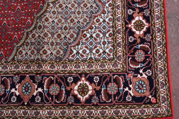 Persian Tabriz Mahi 217 x 151cm - Image 3