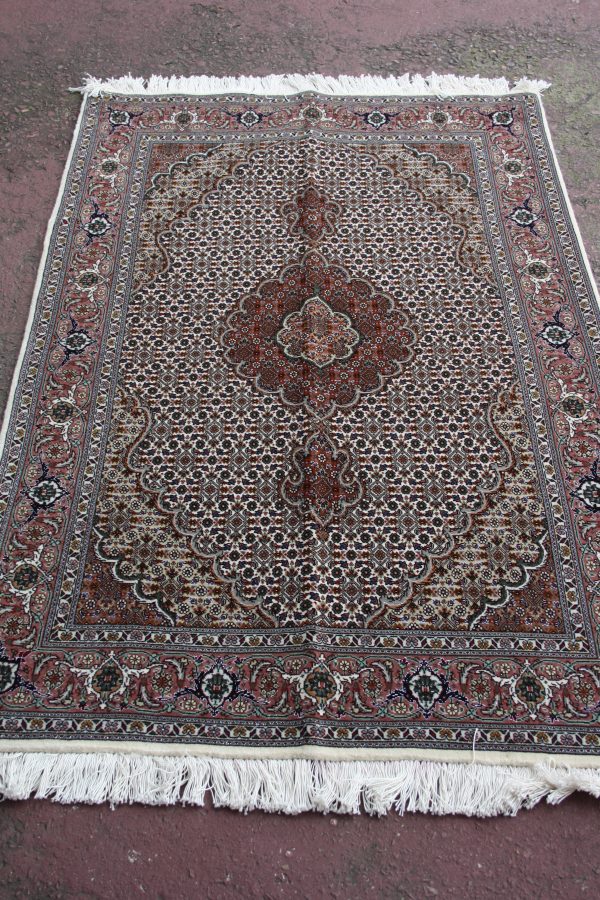 Persian Tabriz Mahi 159 x 102cm - Image 4