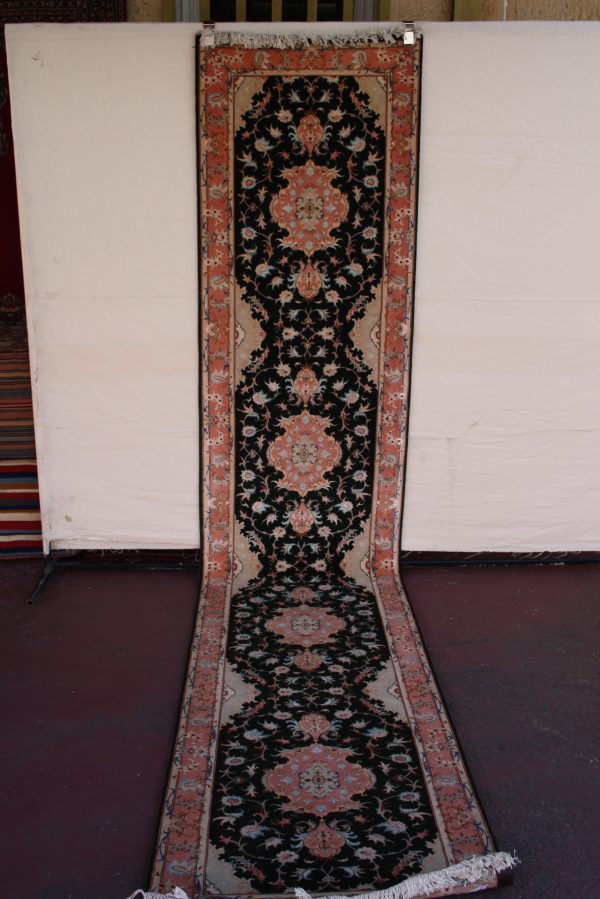 Persian Tabriz 390 x 78cm - Image 2