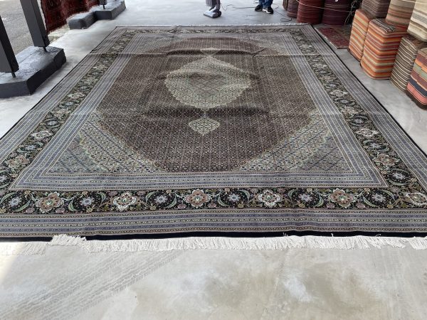 Persian Tabriz Mahi 415 x 305 cm - Image 2
