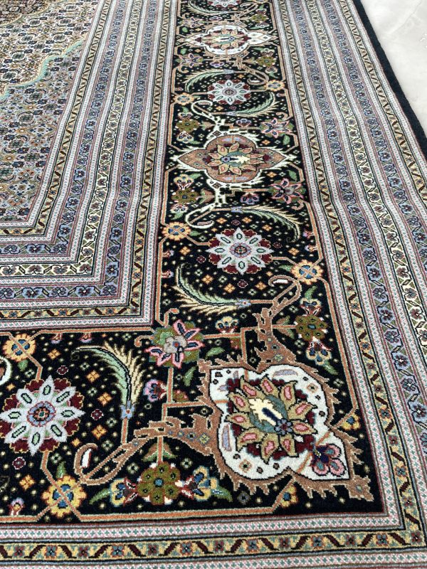 Persian Tabriz Mahi 415 x 305 cm - Image 3