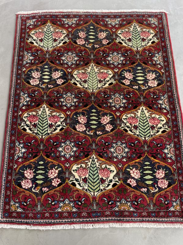 Persian Bakhtiar 136 x 106 cm
