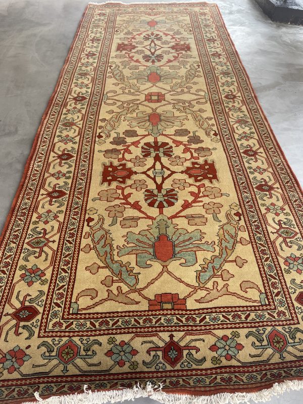 Persian Heriz Serapi 398 x 155 cm - Image 3