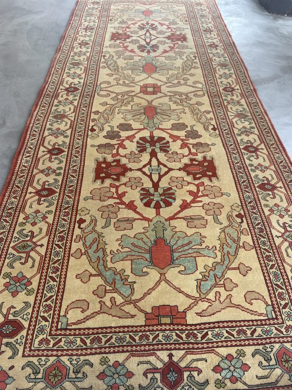 Persian Heriz Serapi 398 x 155 cm - Image 4
