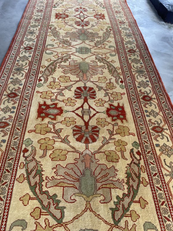 Persian Heriz Serapi 408 x 155 cm - Image 6