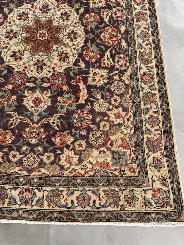 Persian Isfahan 215 x 154 cm - Image 8