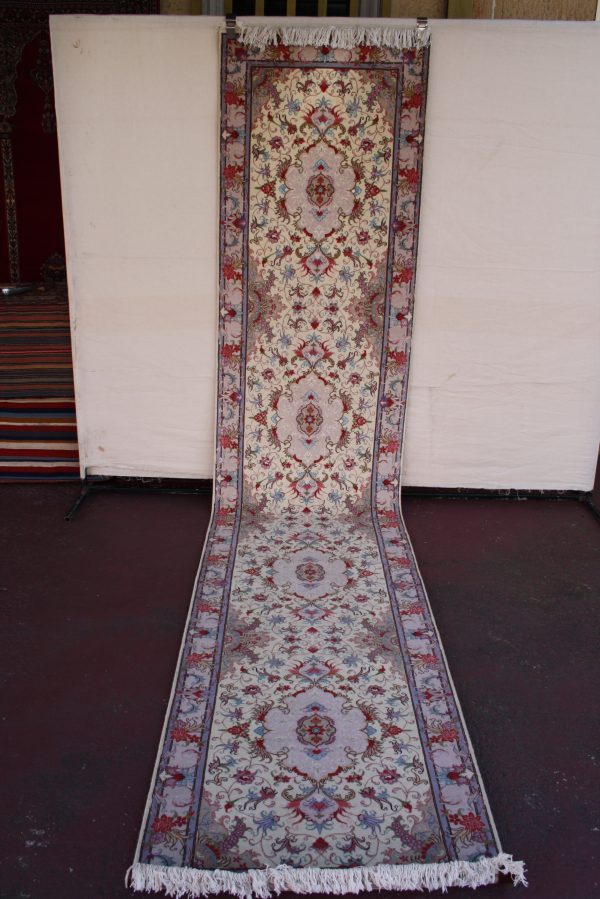 Persian Tabriz 412 x 84 cm - Image 2
