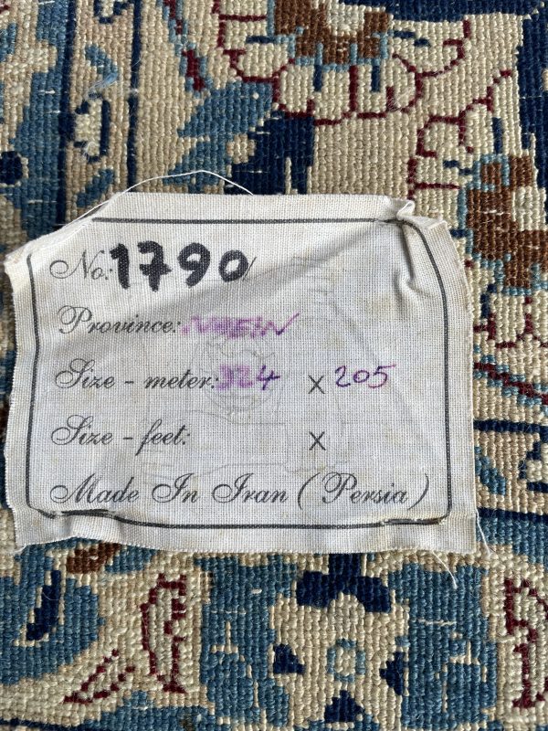 Persian Nain 324 x 205cm - Image 2
